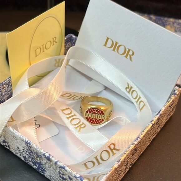 DIOR JADIOR GOLD FINISH RED CRYSTAL COSTUME JEWELRY RING SZ S. - Picture 1 of 14